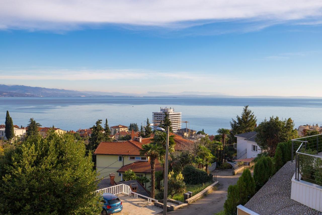 Apartment Palmas Opatija Exteriör bild