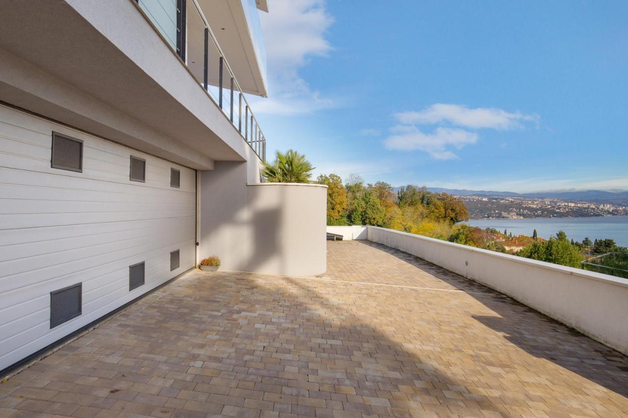 Apartment Palmas Opatija Exteriör bild