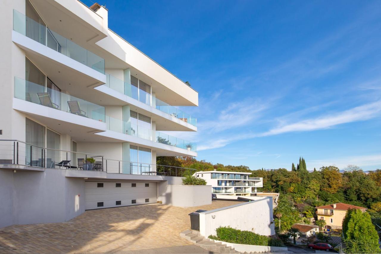 Apartment Palmas Opatija Exteriör bild